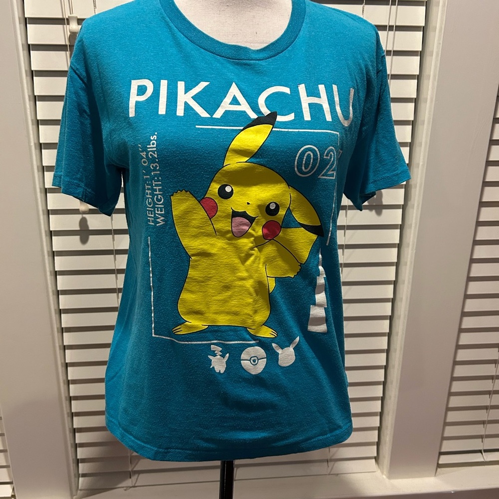 Pikachu Graphic T-Shirt - Blue size large